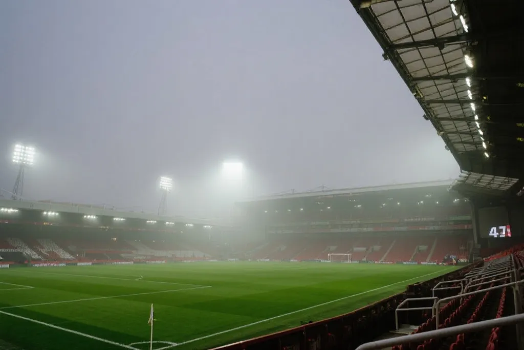 伦敦迷雾下的翡翠绿：鲁丁能否点燃爱尔兰的新希望之火？